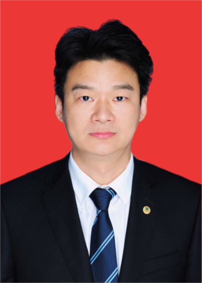 丁灝證件照（紅底）.png